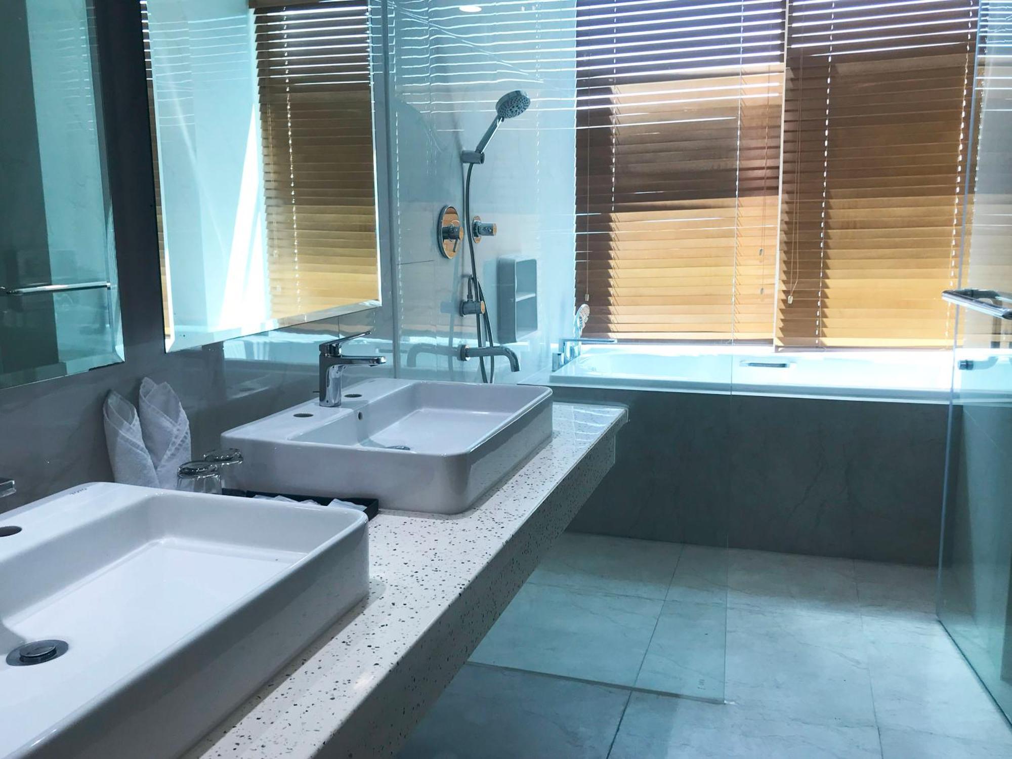 Labersa Hotel & Convention Center Samosir Sinapuran Zewnętrze zdjęcie