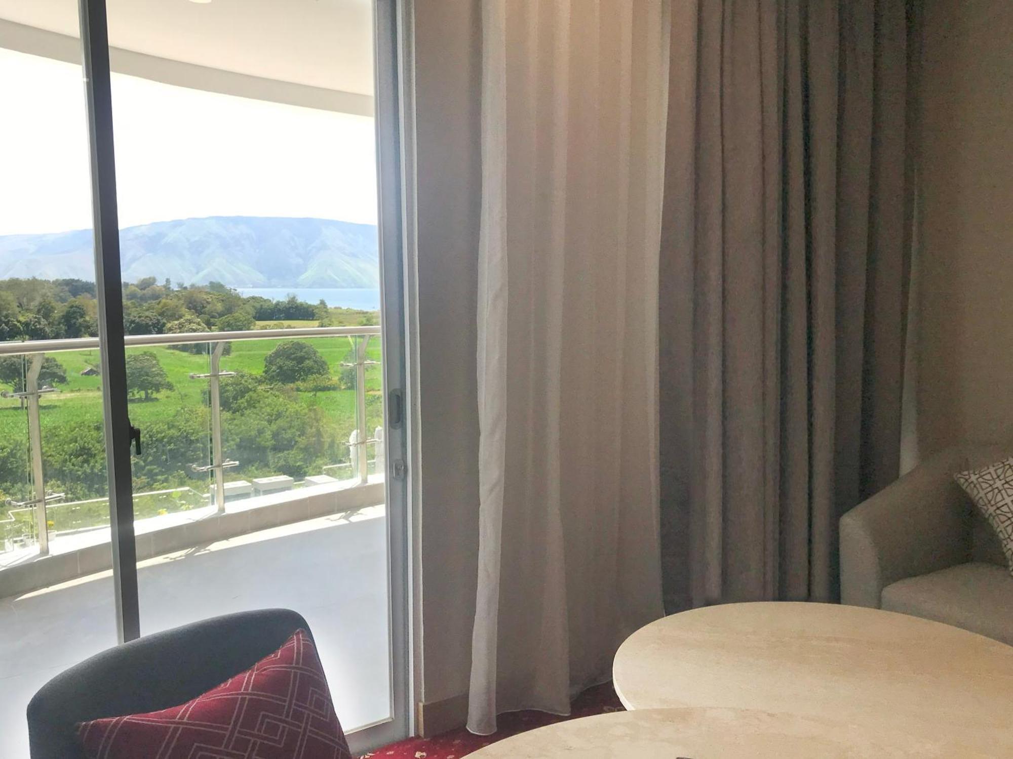 Labersa Hotel & Convention Center Samosir Sinapuran Zewnętrze zdjęcie