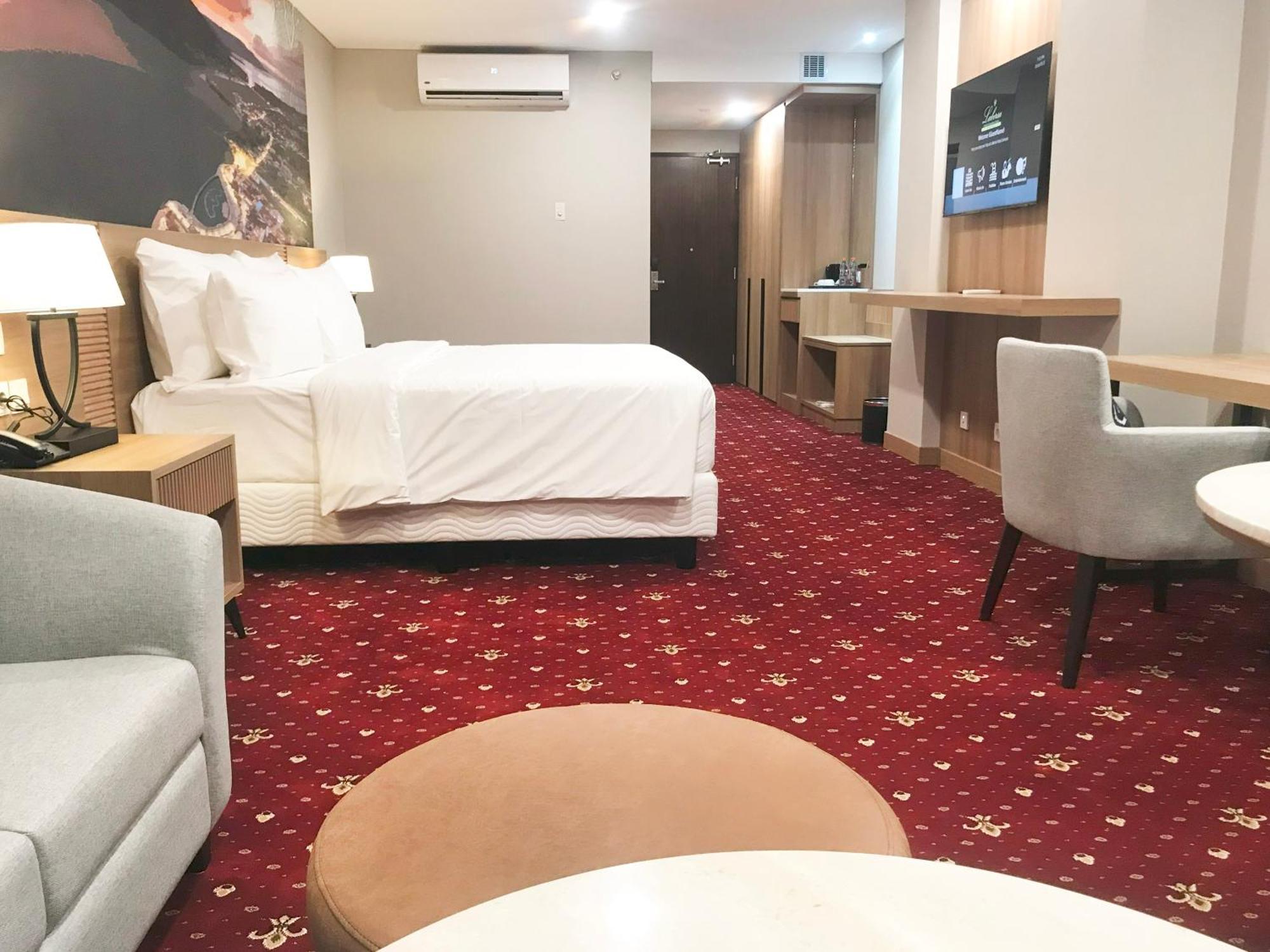 Labersa Hotel & Convention Center Samosir Sinapuran Zewnętrze zdjęcie