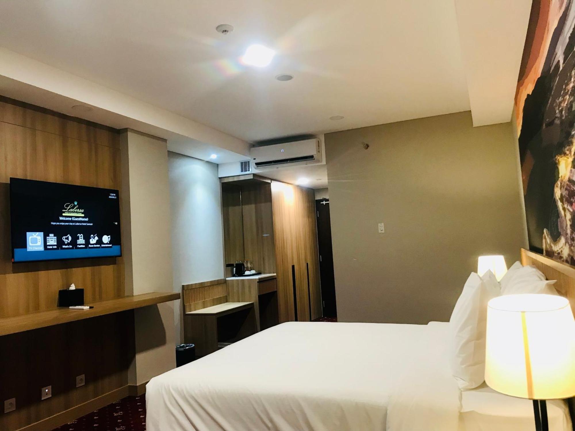 Labersa Hotel & Convention Center Samosir Sinapuran Zewnętrze zdjęcie