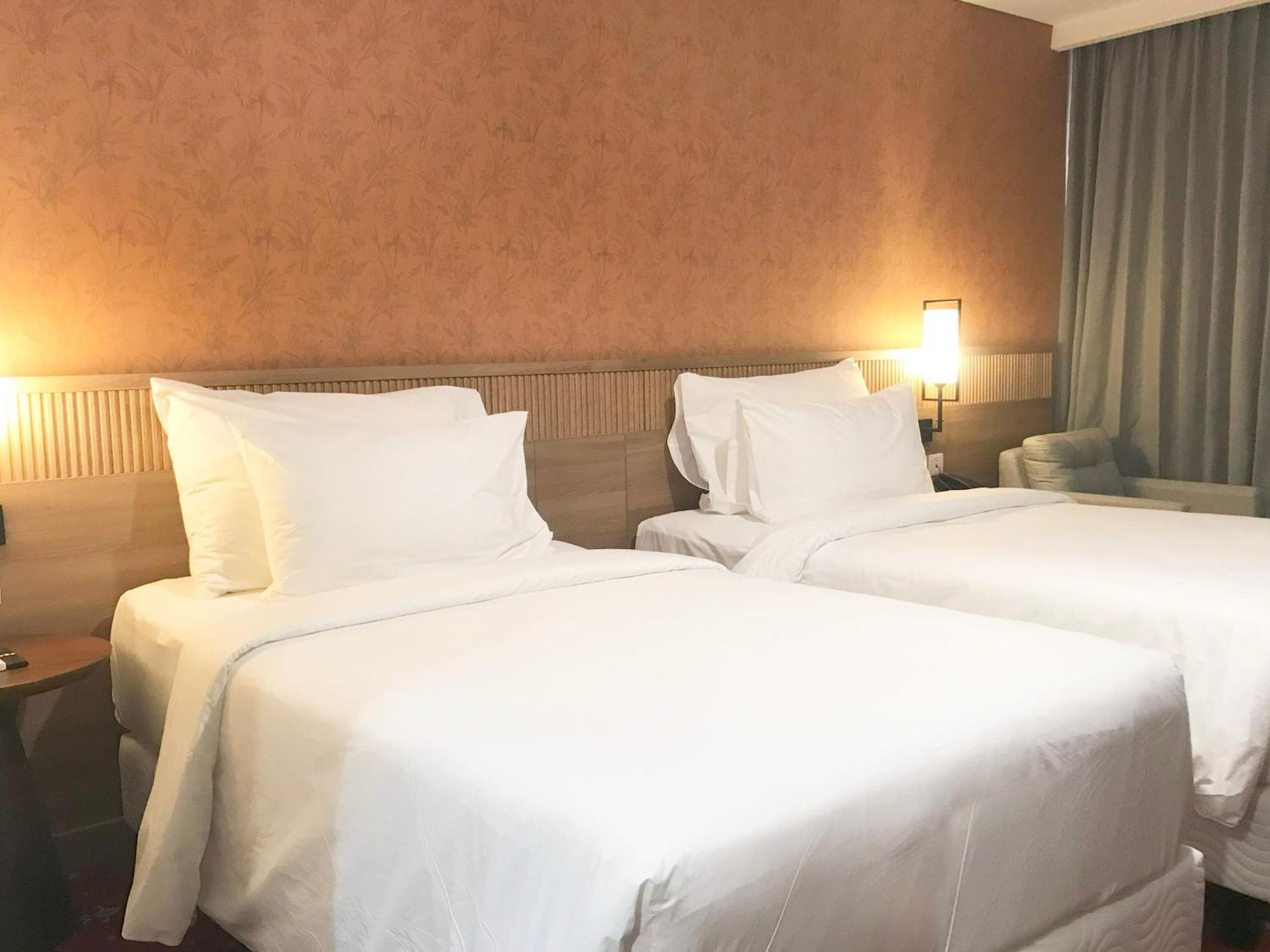 Labersa Hotel & Convention Center Samosir Sinapuran Zewnętrze zdjęcie
